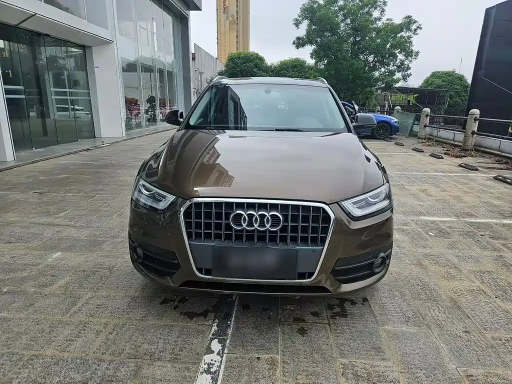 Фото 3 - Audi Q3