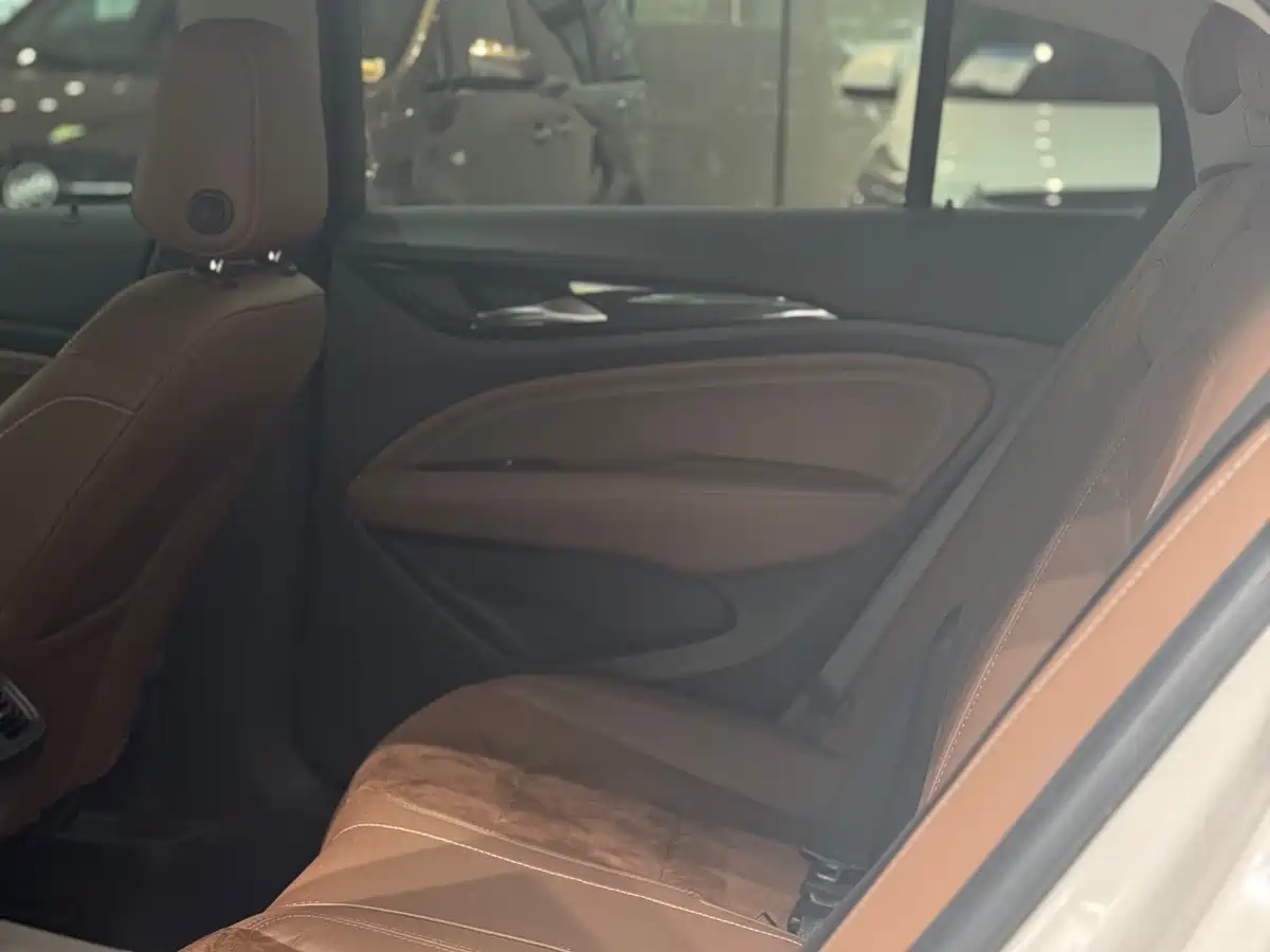 BUICK REGAL