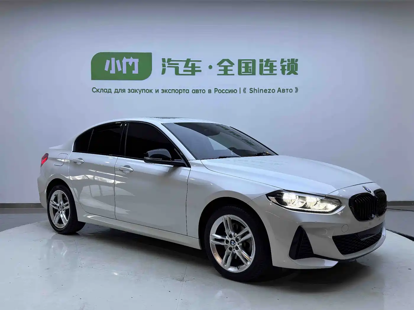 BMW 1 Series 2021 120i M Sport Shadow Edition фото 3