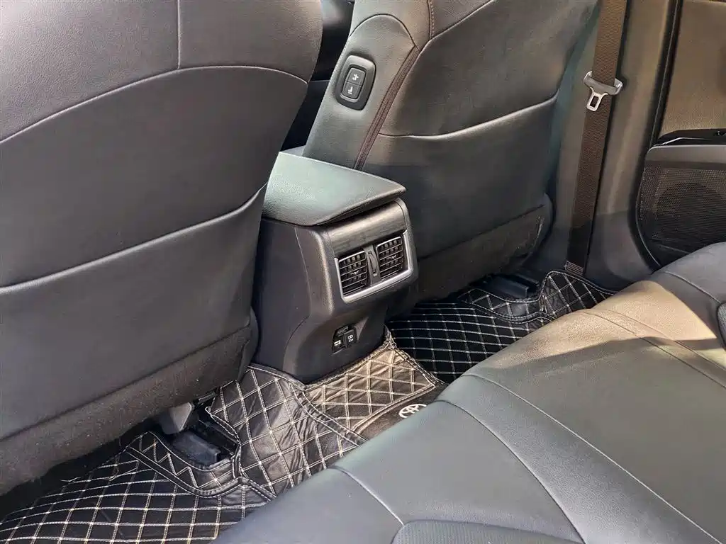 Toyota Camry 2021 2.0G Luxury Edition фото 9