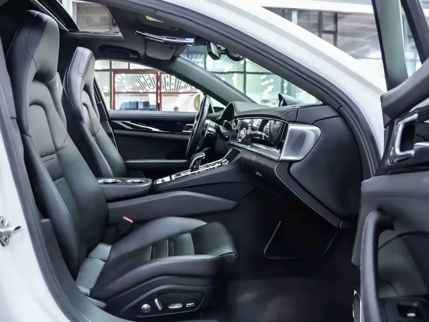 Porsche Panamera 2017 Panamera 3.0T фото 6