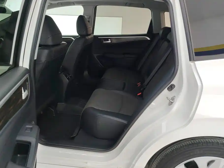 Honda Jade 2018 2017 1.8L Automatic Comfort Edition 5-seater