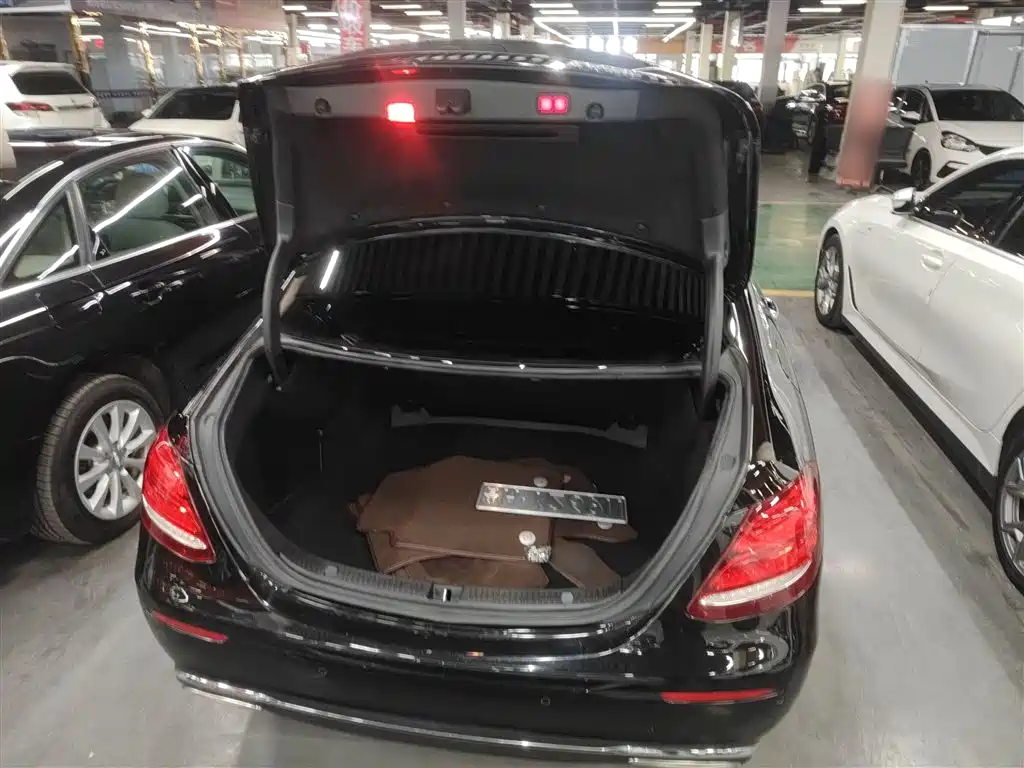Mercedes-Benz E-Class 2016 E 300 L Fashion Type фото 9