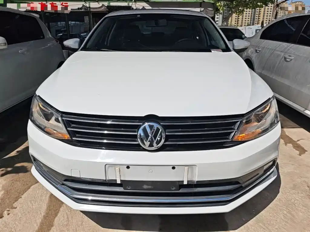 Volkswagen Sagitar 2017 1.6L Automatic Comfort фото 3