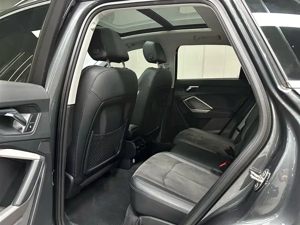 Audi Q3 2022 35 TFSI Fashion Dynamic фото 17
