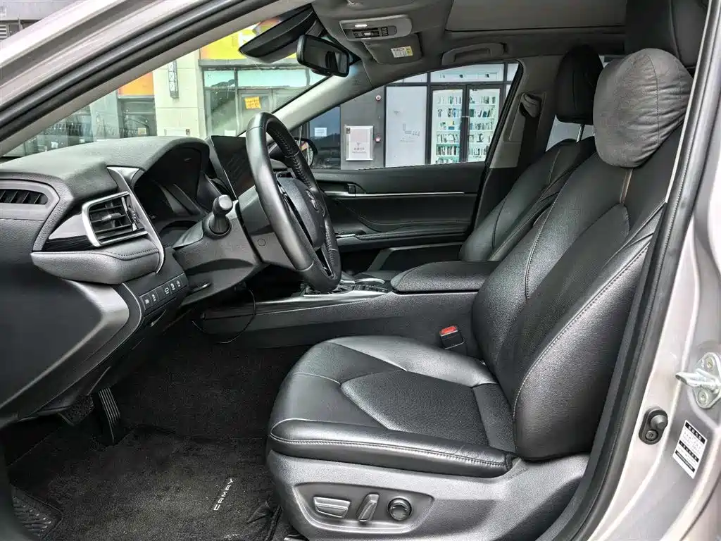 Toyota Camry 2021 2.5G Luxury Edition фото 5