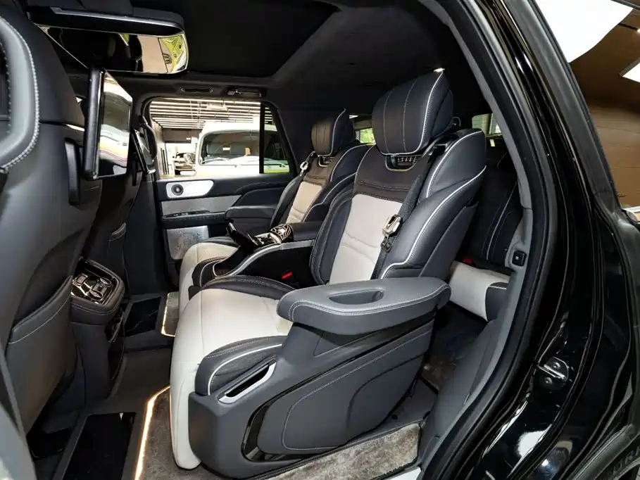 Lincoln Navigator 2018 Model 3.5T Ultimate China V фото 10