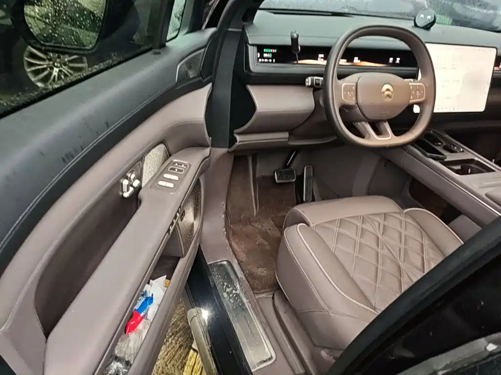 NIO ES8 2026 2025 Model 6-Seat Executive Luxury Edition