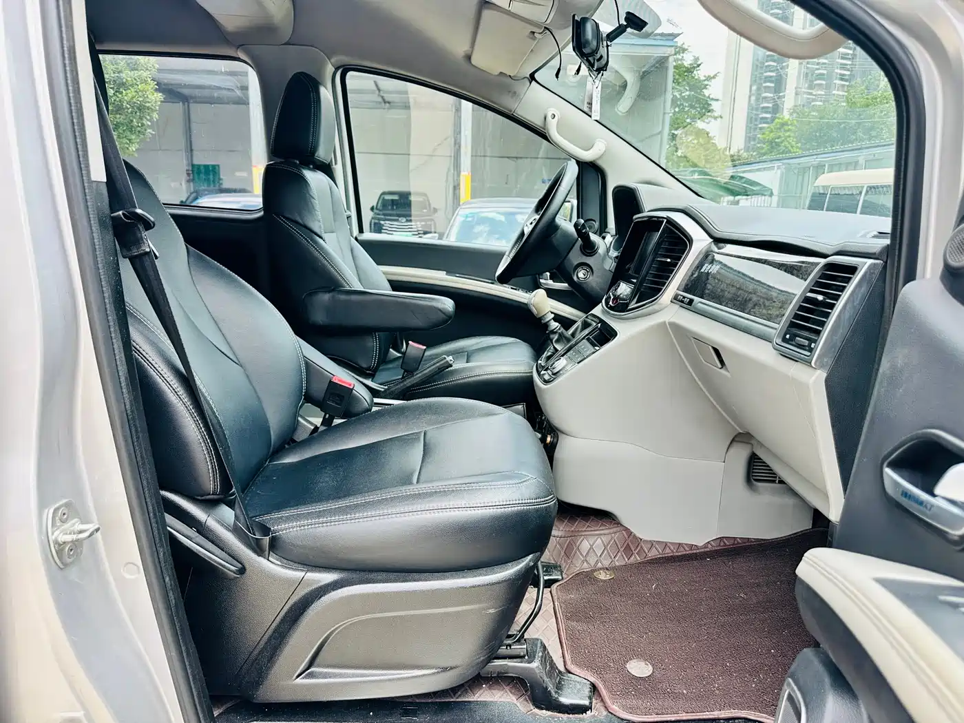JAC Refine Refine M4 2017 2017 1.9T Diesel Manual Luxury