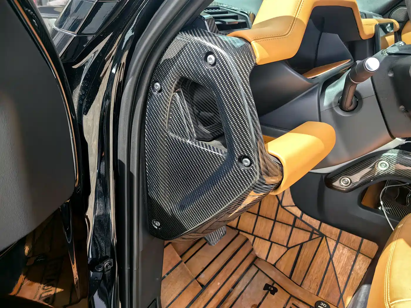 Land Rover Defender 2023 Model 90 2.0T P300 SE фото 18