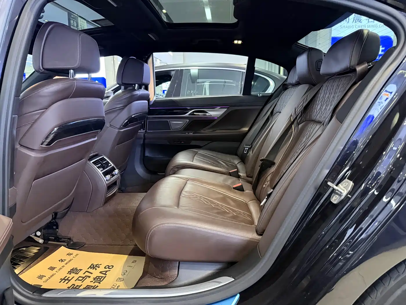 BMW 7 Series 2019 730Li M Sport Package фото 12