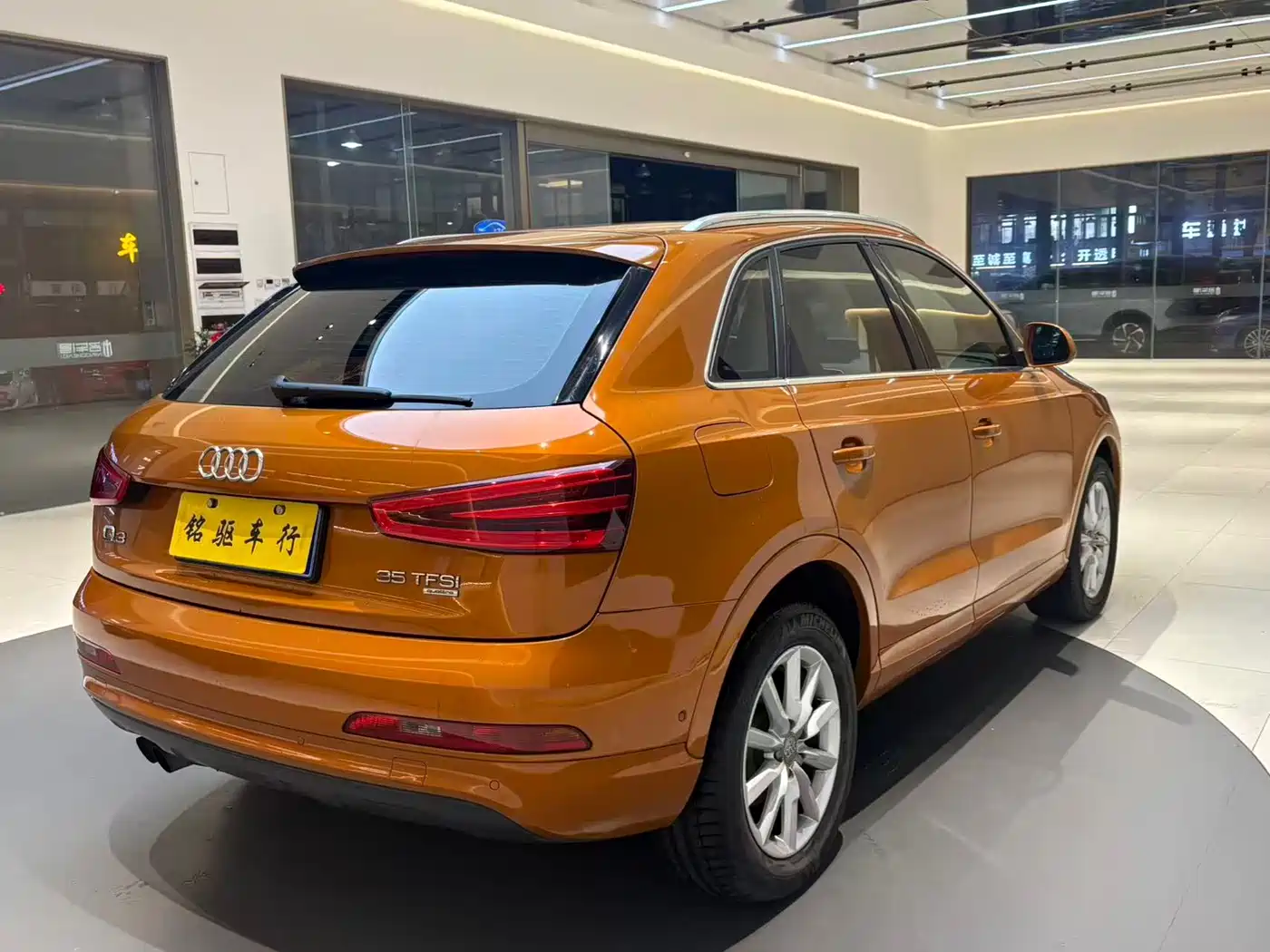 Audi Q3 (Import) 2012 35 TFSI quattro Comfort фото 5