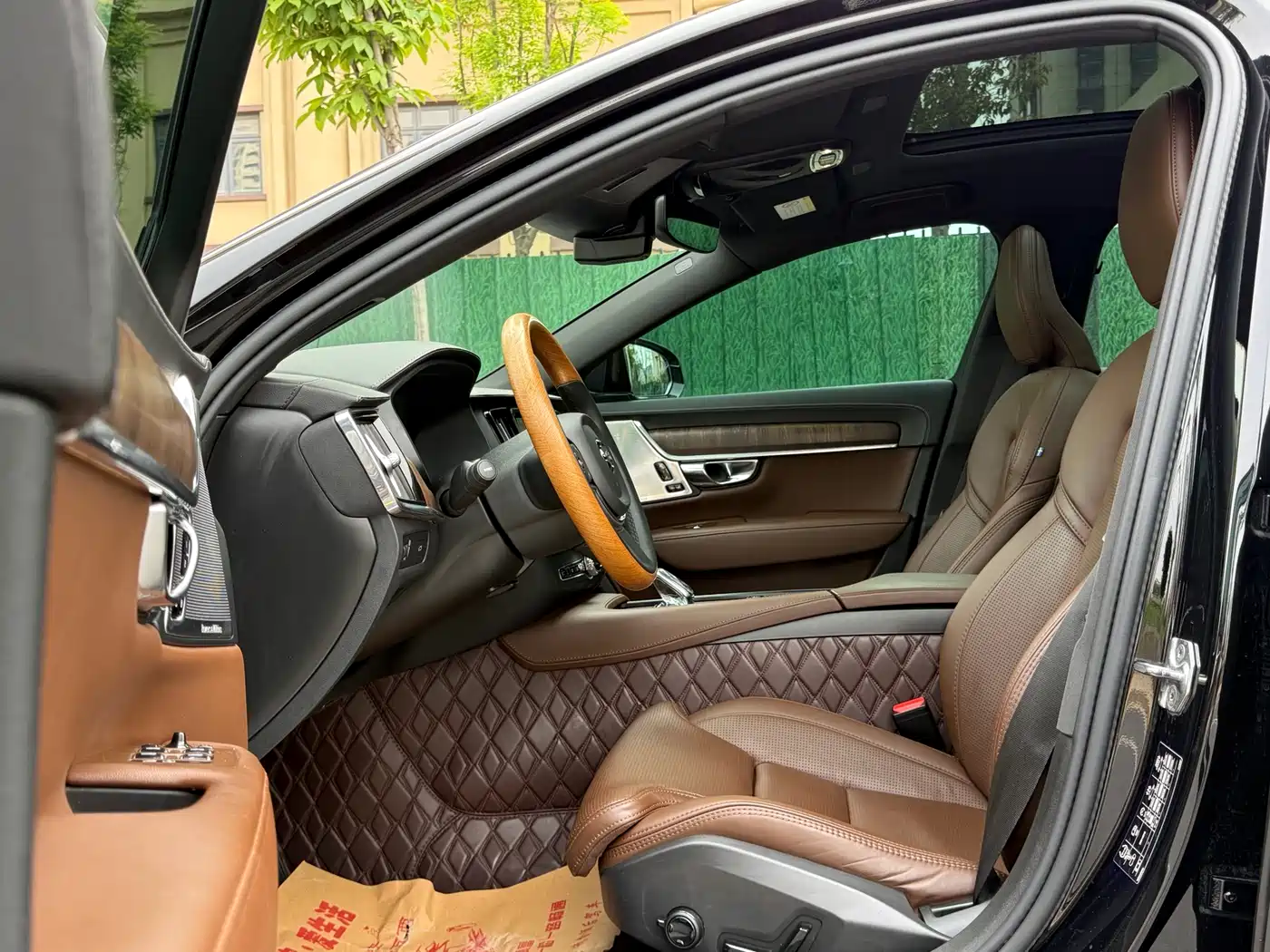 Volvo S90 2021 B5 Elegance Luxury Edition фото 4