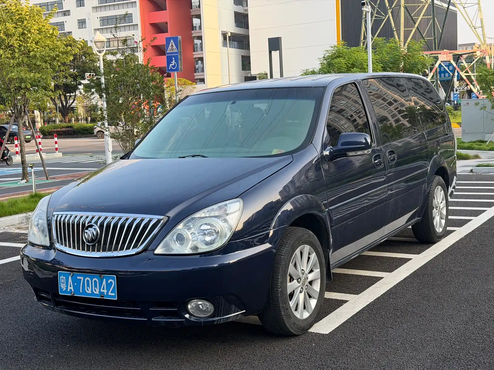 Фото 1 - Buick GL8