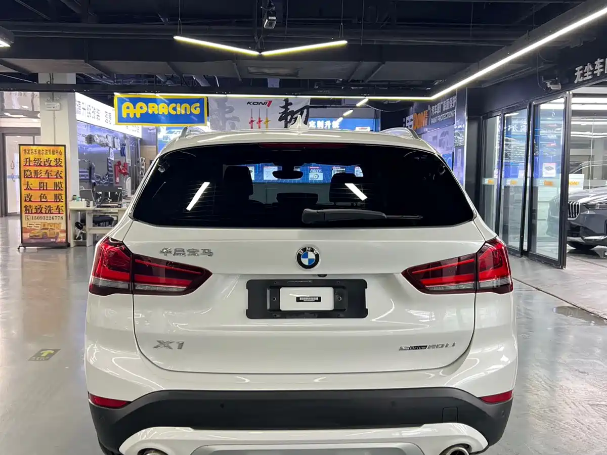 BMW X1 2022 sDrive20Li Fashion фото 5