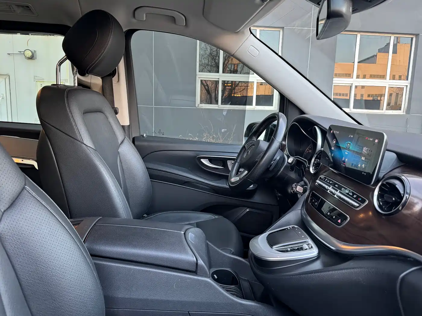 Mercedes-Benz V-Class 2021 V 260 Pilot Edition фото 19