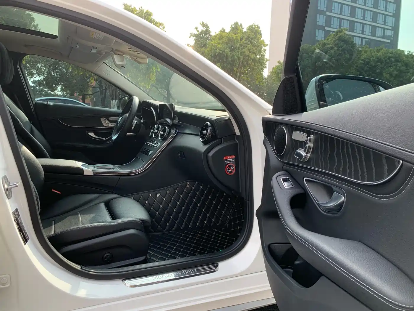 Mercedes-Benz C-Class 2020 Facelift C 260 L Sport фото 16