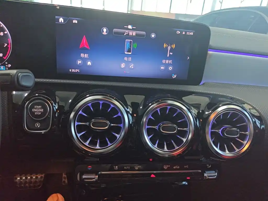 Mercedes-Benz A-Class AMG (Import) 2024 AMG A 35 4MATIC фото 20