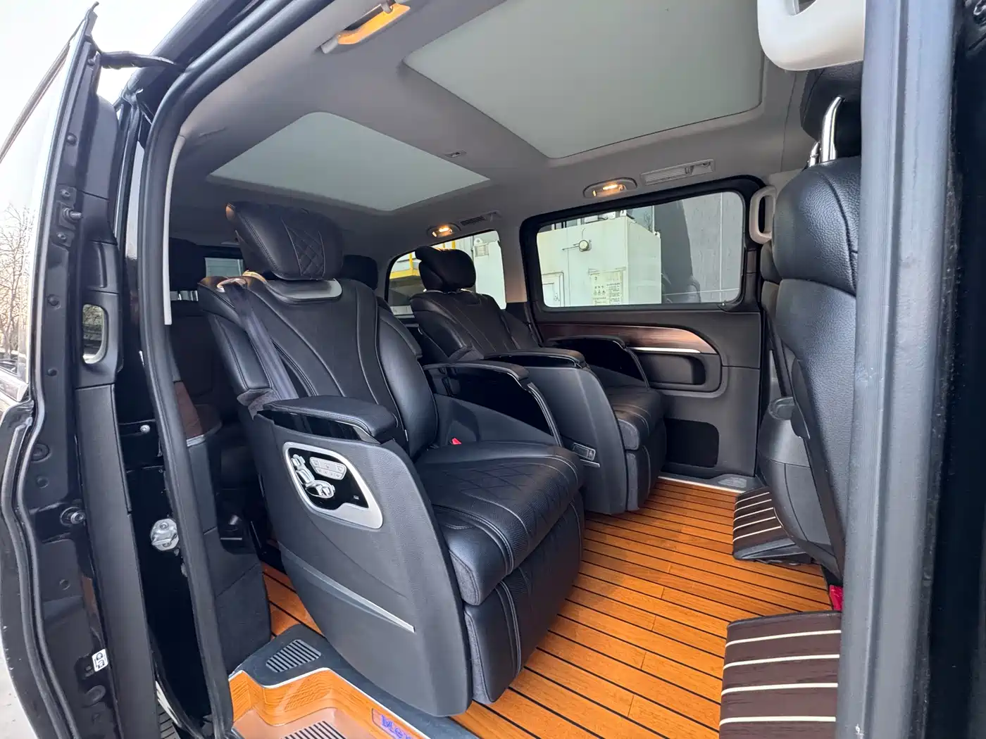 Mercedes-Benz V-Class 2021 V 260 Pilot Edition фото 34
