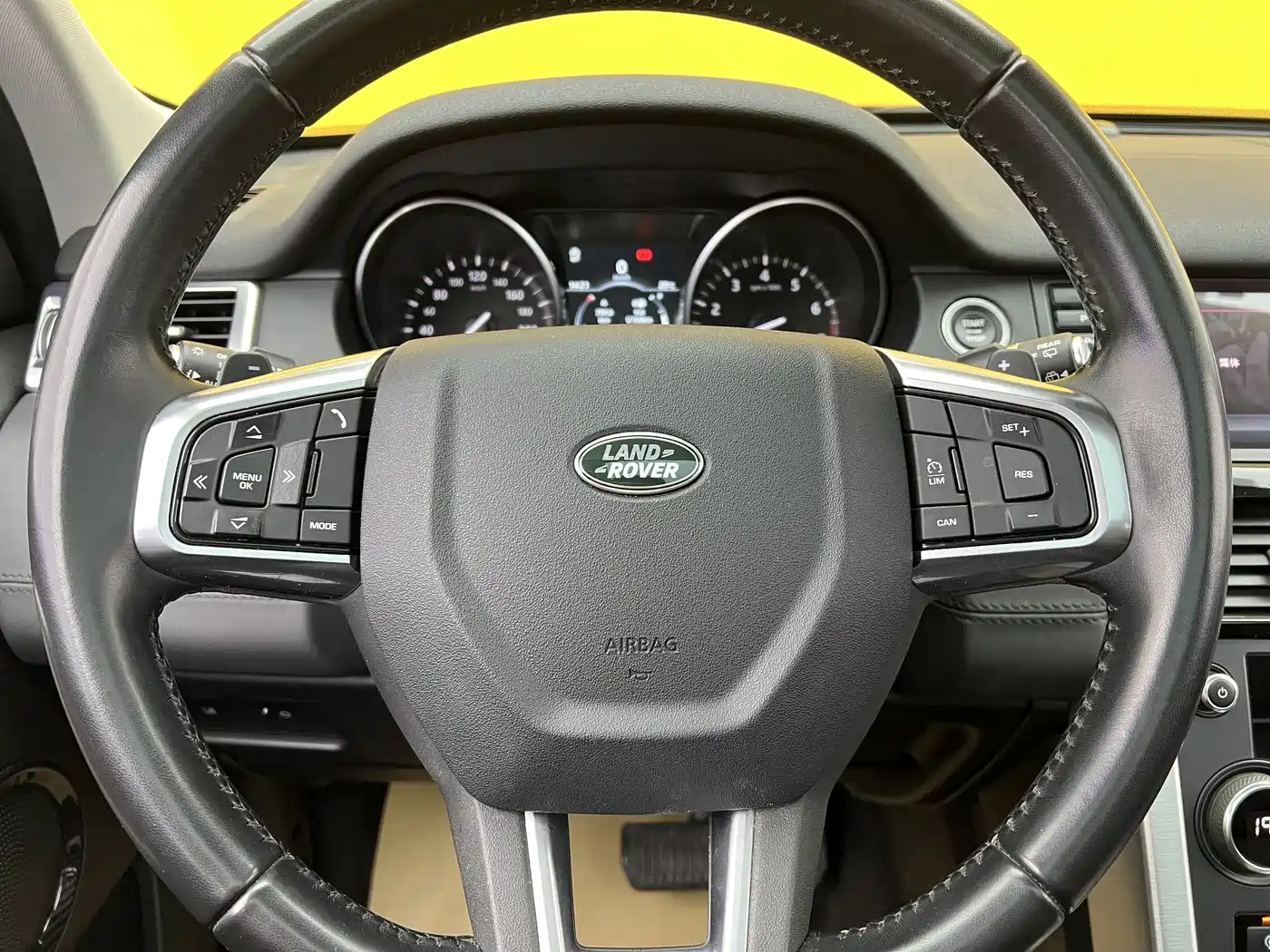 Land Rover Discovery Sport 2018 240PS SE Edition фото 8