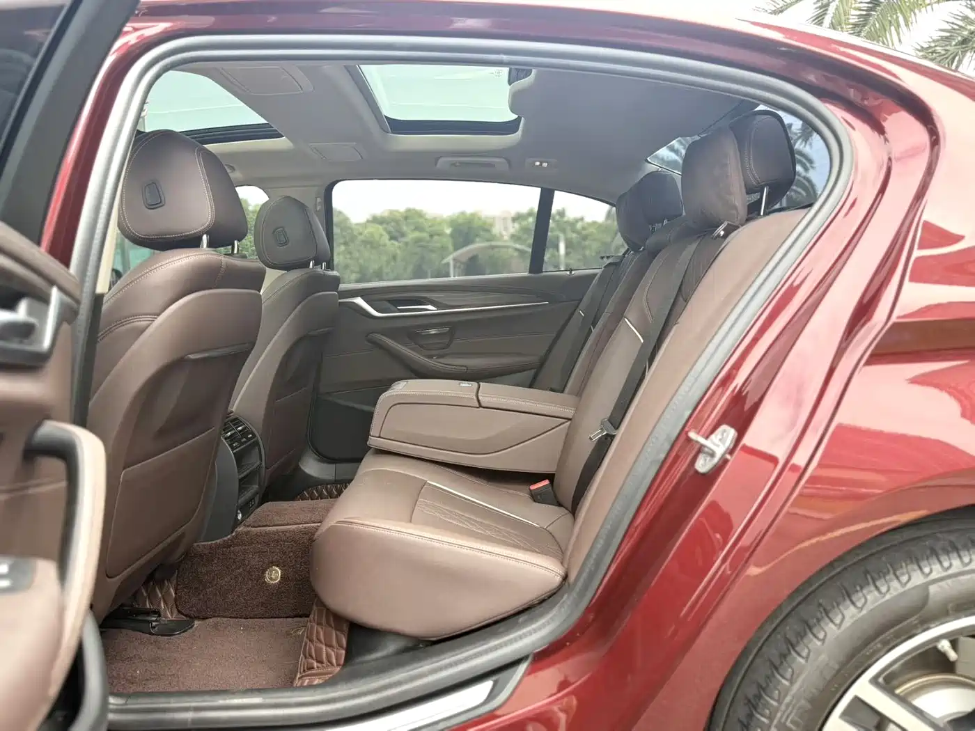 BMW 5 Series 2021 530Li Leading Luxury Package фото 6