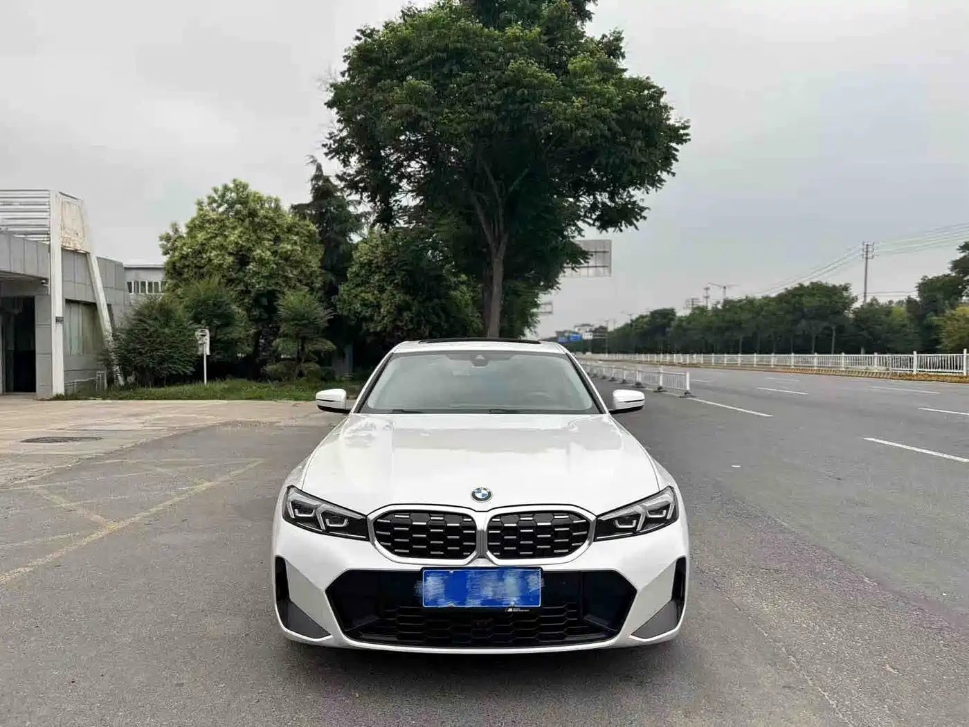 BMW 3 Series 2023 325i M Sport Package фото 8