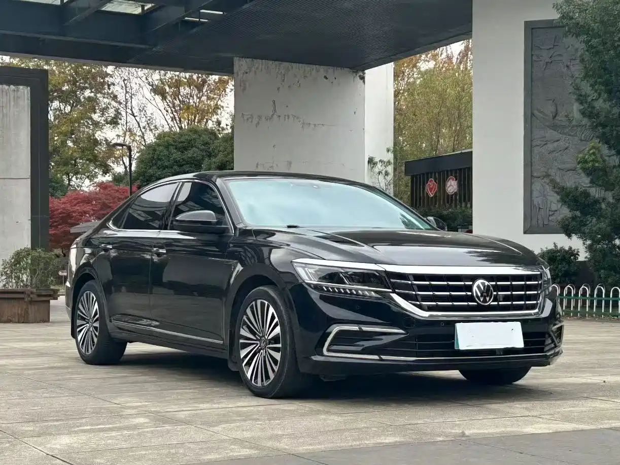 Volkswagen Passat 2020 330TSI Elite Edition China V фото 3