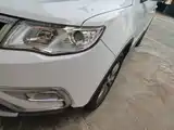 Фото 18 - Geely Atlas