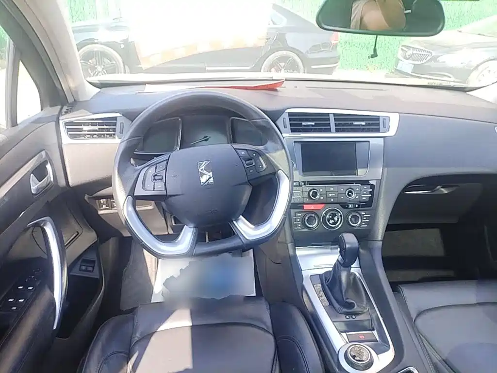 DS 6 2015 2014 1.6T Luxury Edition THP160