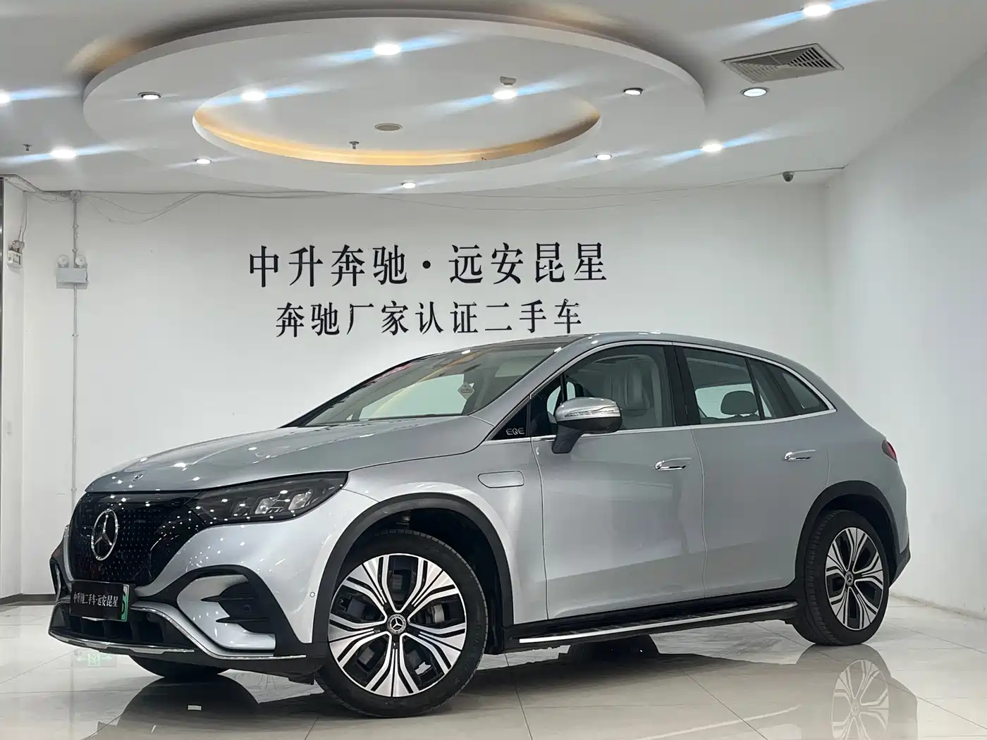 MERCEDES-BENZ EQE SUV