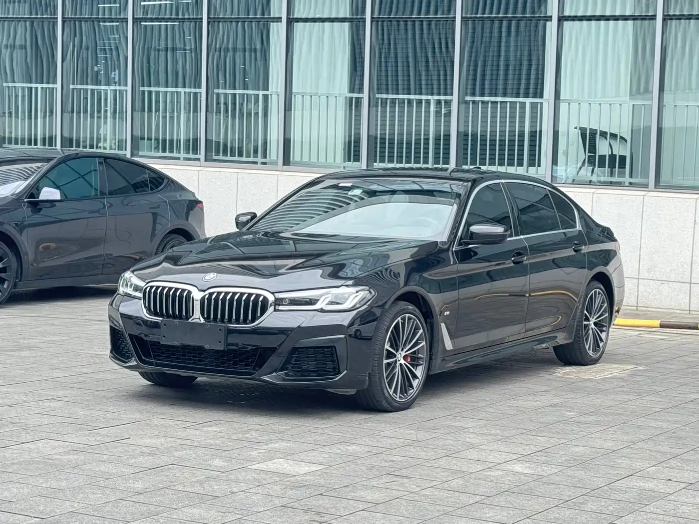 BMW 5 Series 2021 530Li Leading M Sport Package