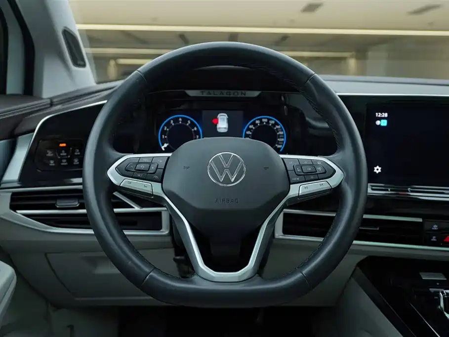 Volkswagen Talagon 2022 530TSI 4WD Flagship Victory Pro Edition 7-Seater фото 17