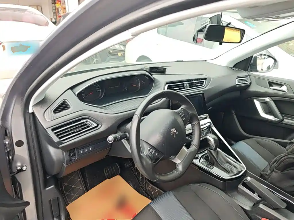 Peugeot 308 2018 2018 1.6L Auto Luxury Edition