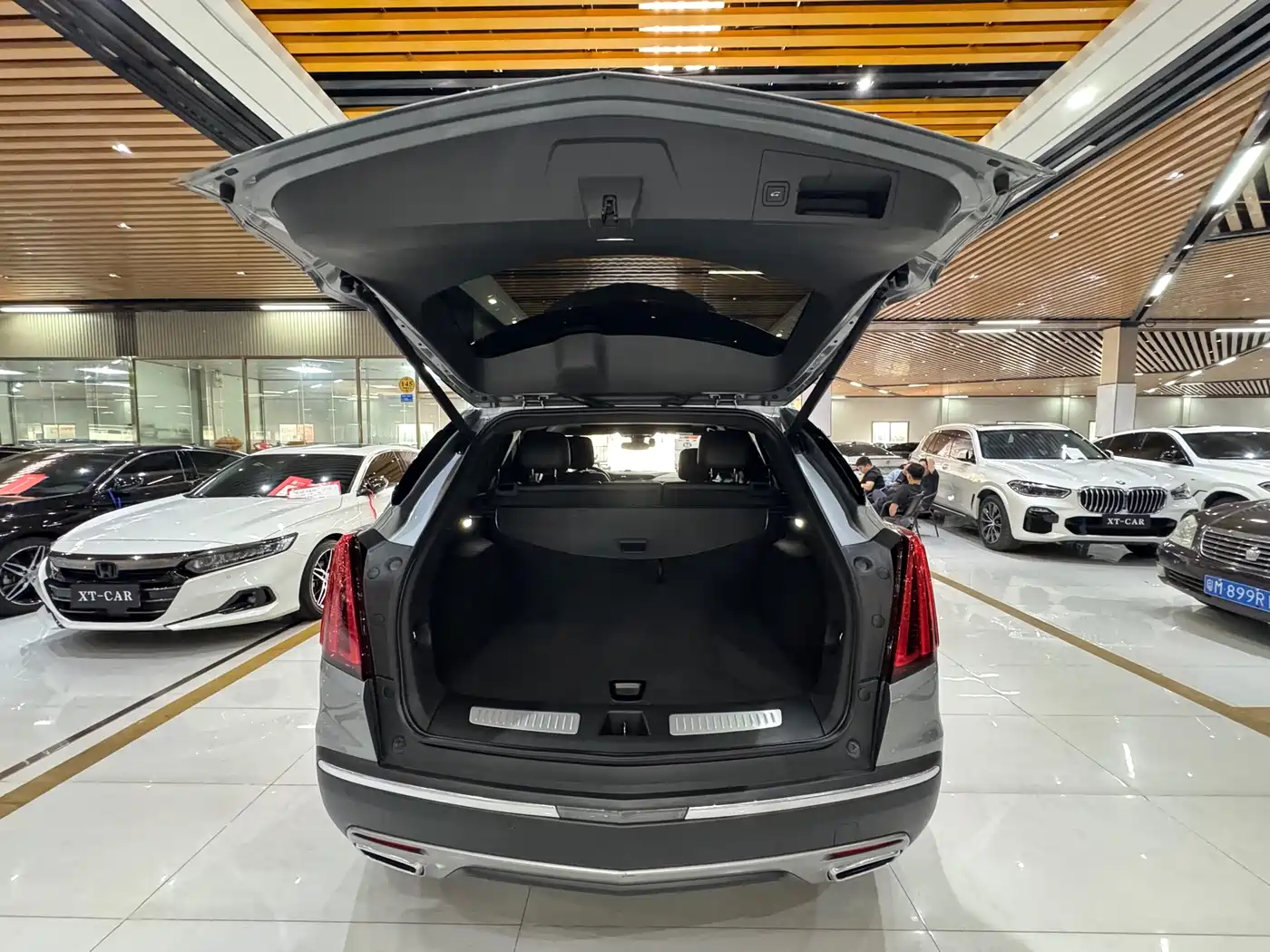 Cadillac XT5 2022 2.0T 2WD Luxury фото 6