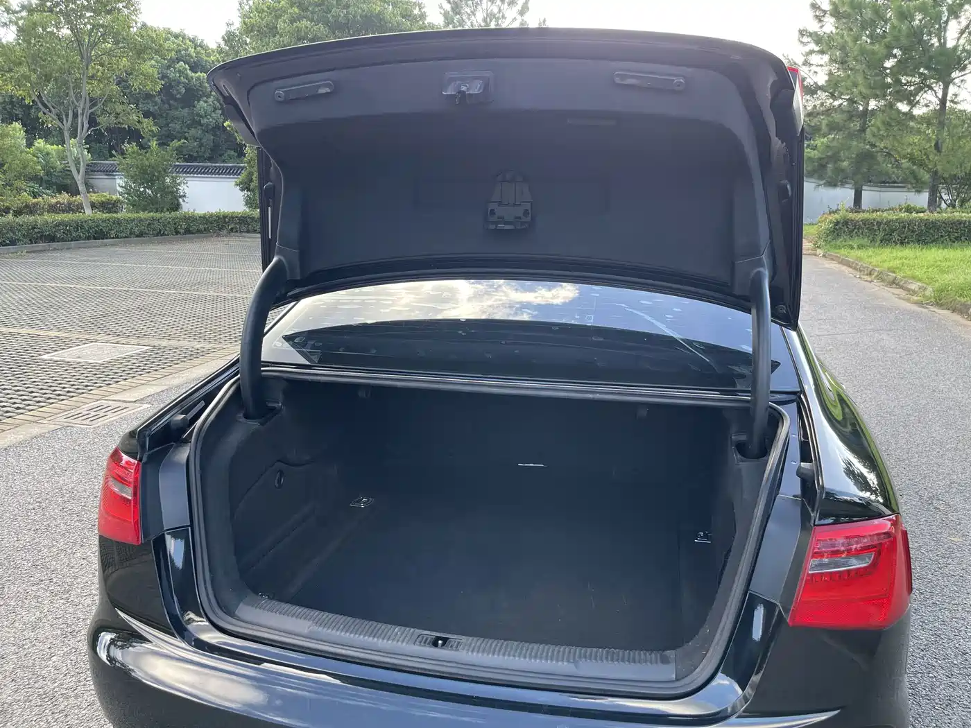Фото 27 - Audi A6L