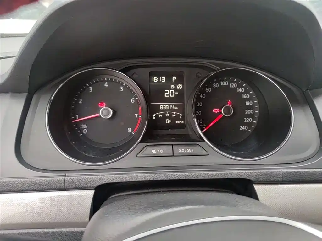 Volkswagen Lavida 2017 230TSI DSG Comfort Edition фото 12