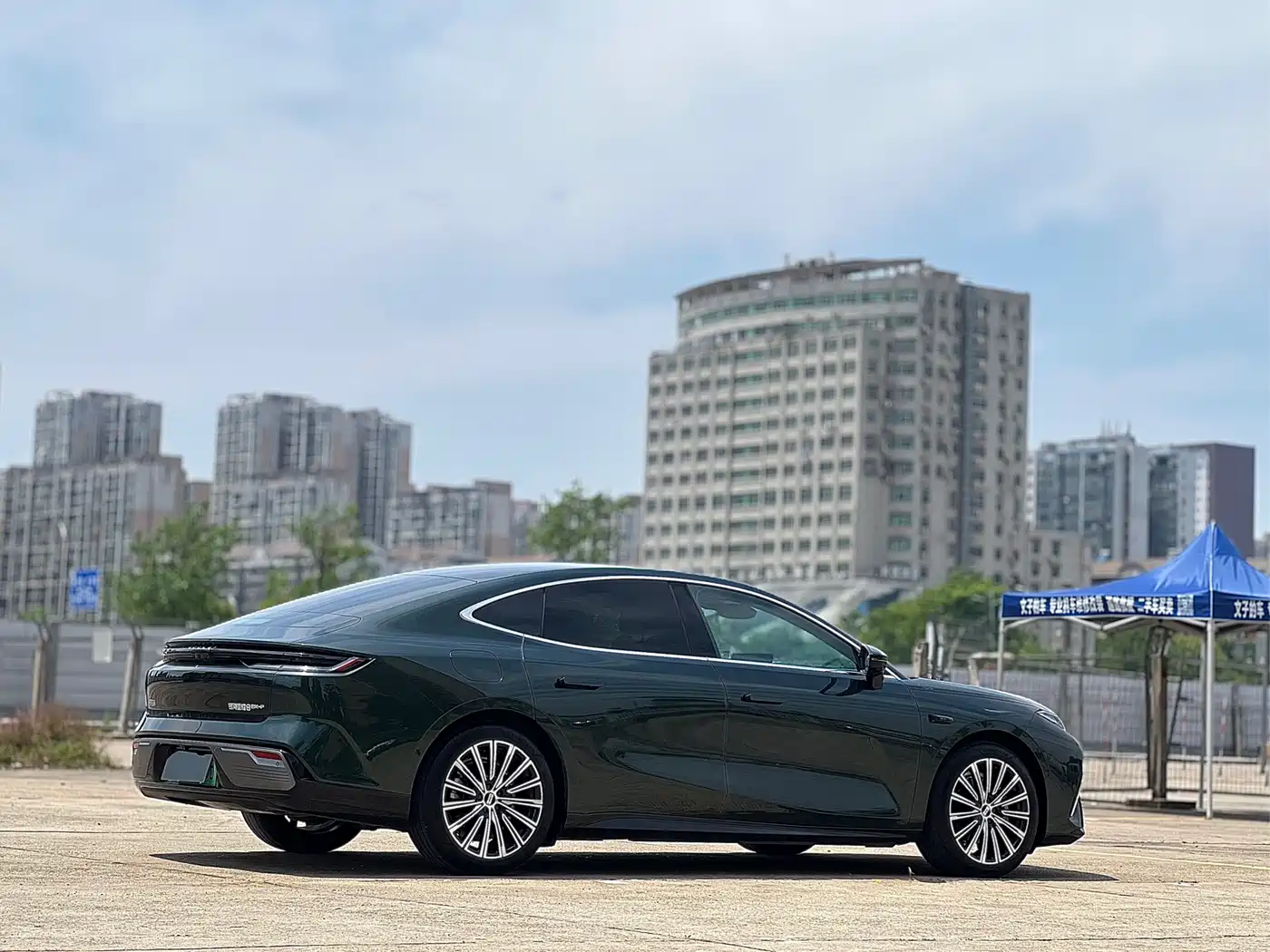 Geely Galaxy Galaxy Xingyao 8 2025 130km EM-P Starship Edition фото 9