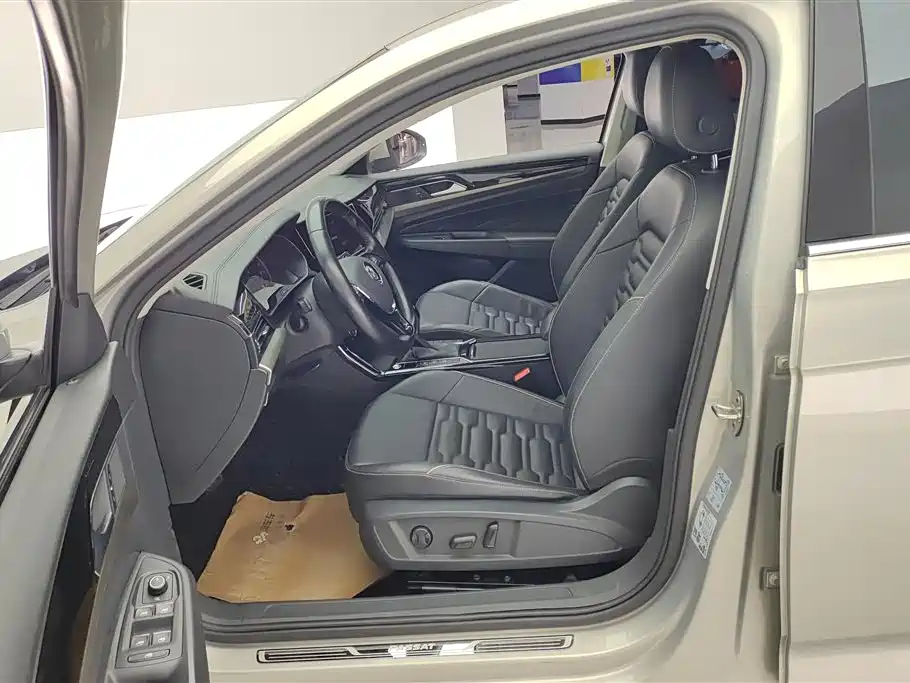 Volkswagen Passat 2020 Facelift 330TSI Elite China VI фото 9