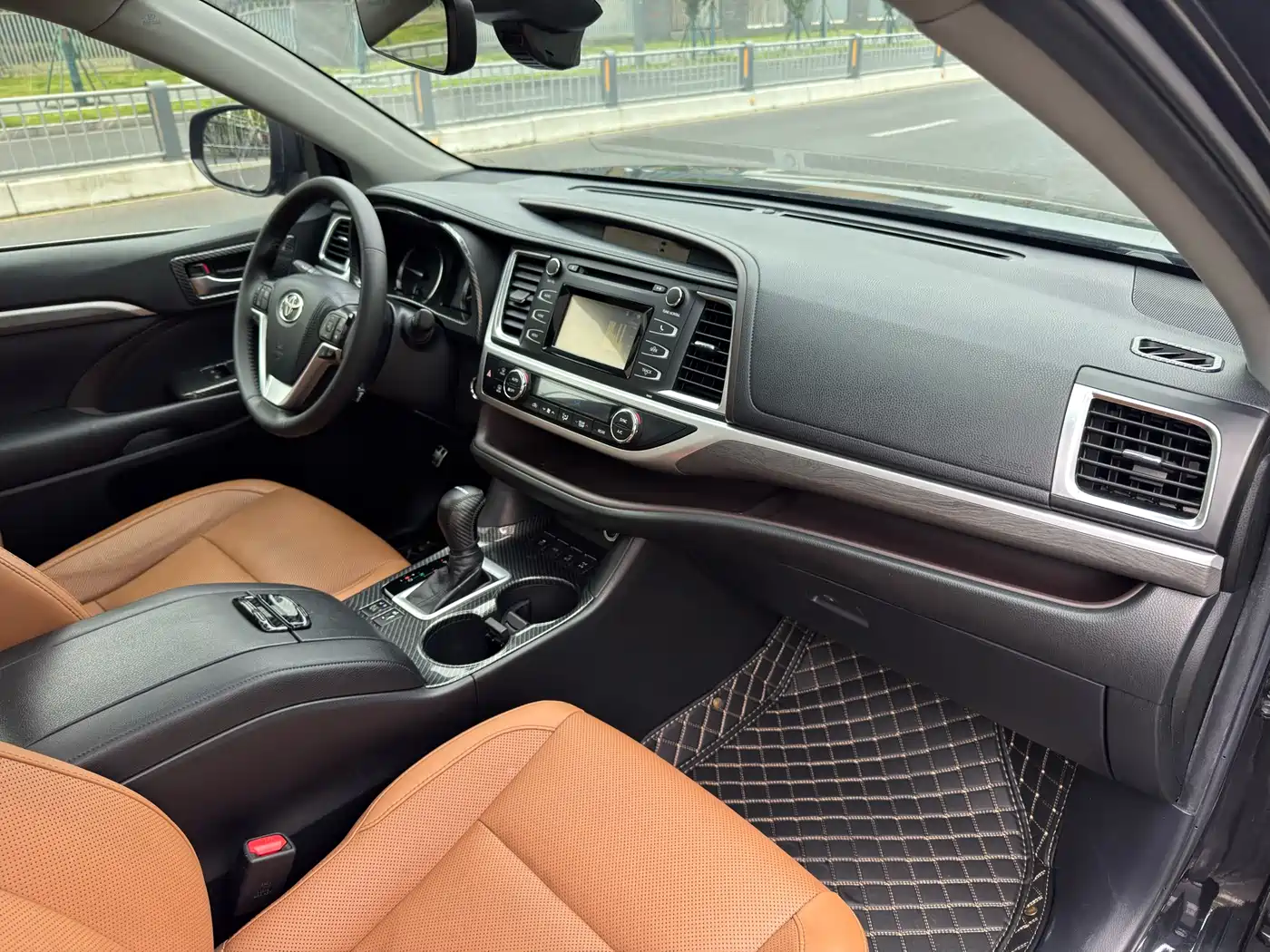 Toyota Highlander 2018 Model 2.0T 4WD Knight Edition 7-Seater China VI фото 9