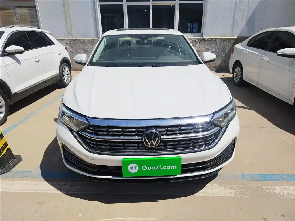 Volkswagen Sagitar 2023 300TSI DSG Surpassing Edition фото 3