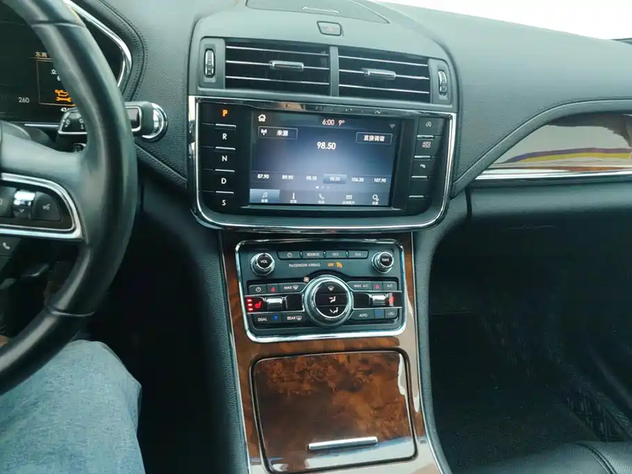 Lincoln Continental 2021 2019 2.0T 2WD Zunxiang Edition China VI