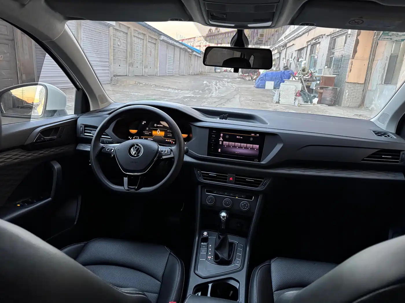 Volkswagen Tharu 2022 280TSI FWD Luxury Edition фото 14