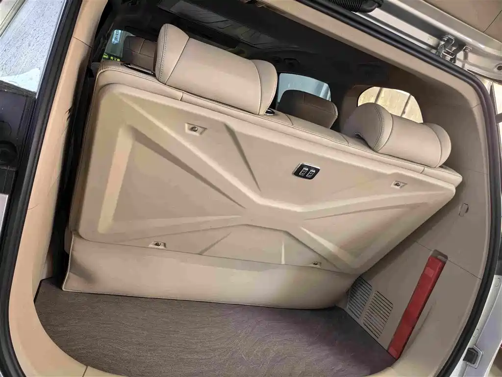 Photo 3 - Buick GL8