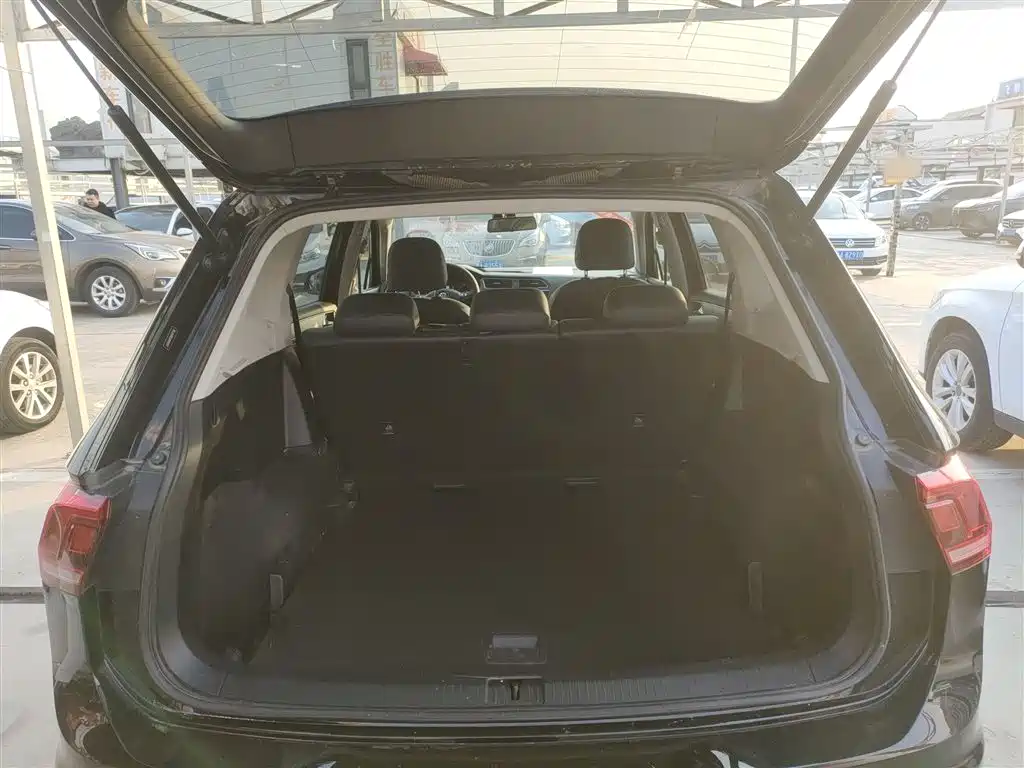 Volkswagen Tiguan L 2019 Facelift 330TSI Auto 2WD Panorama Comfort China VI фото 19