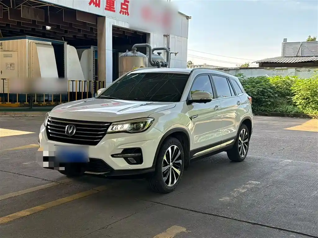 Фото 2 - Changan CS75