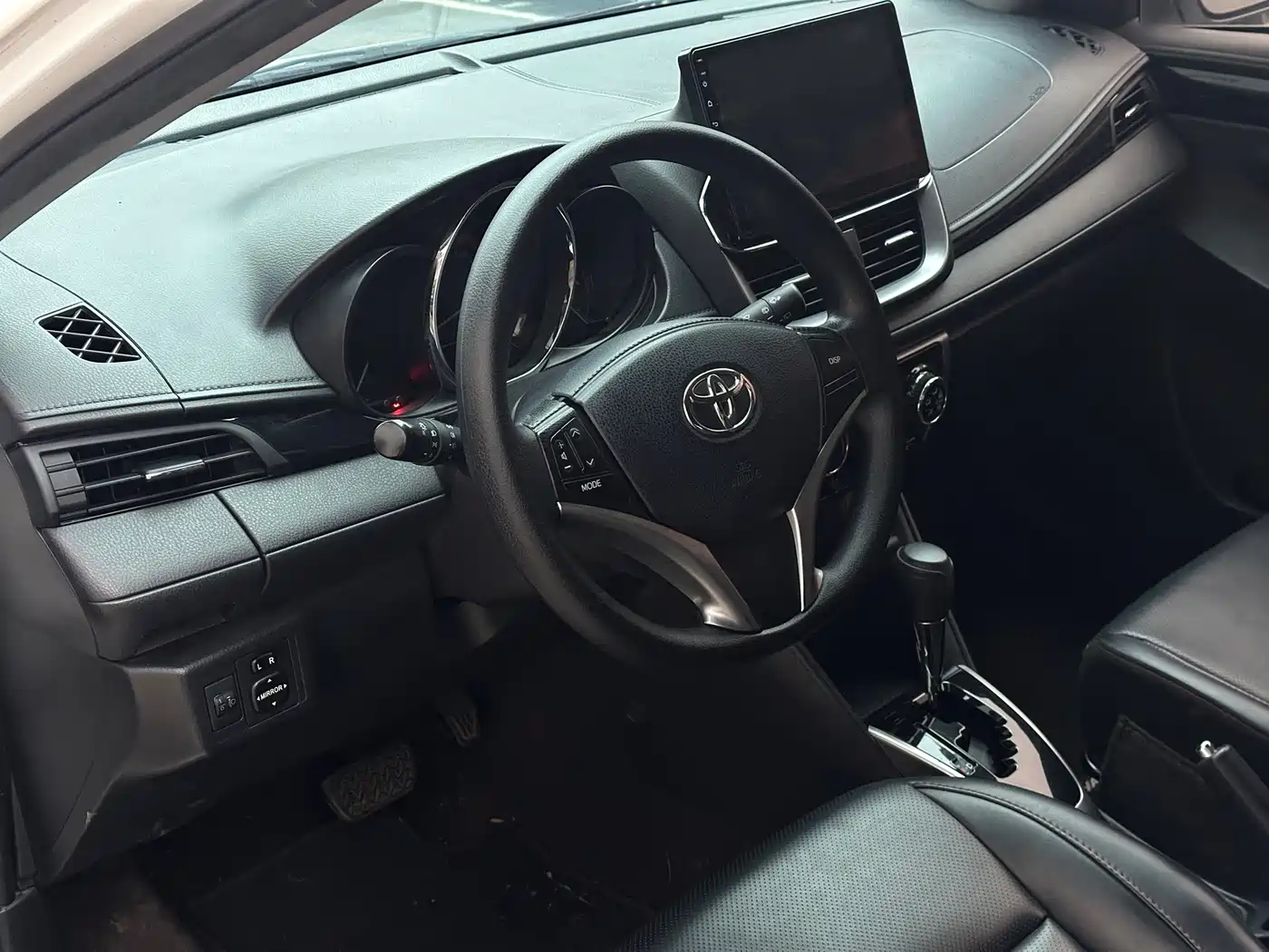 Toyota YARiS L Zhi Xuan 2022 Zhi Xuan X 1.5L CVT Luxury PLUS Edition фото 7