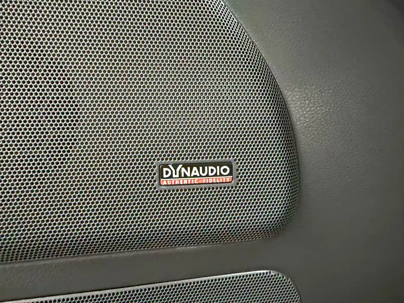 Photo 14 - Volkswagen Multivan