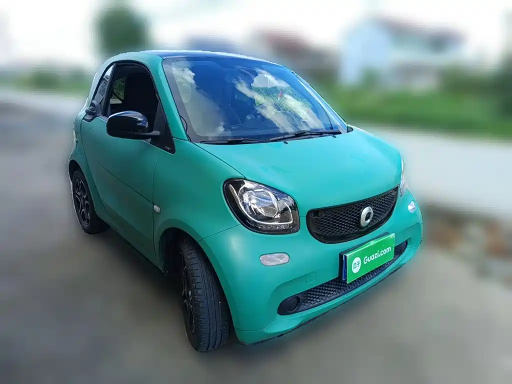 smart fortwo 2019 2019 0.9T 66kW Hardtop Pioneer Edition China VI
