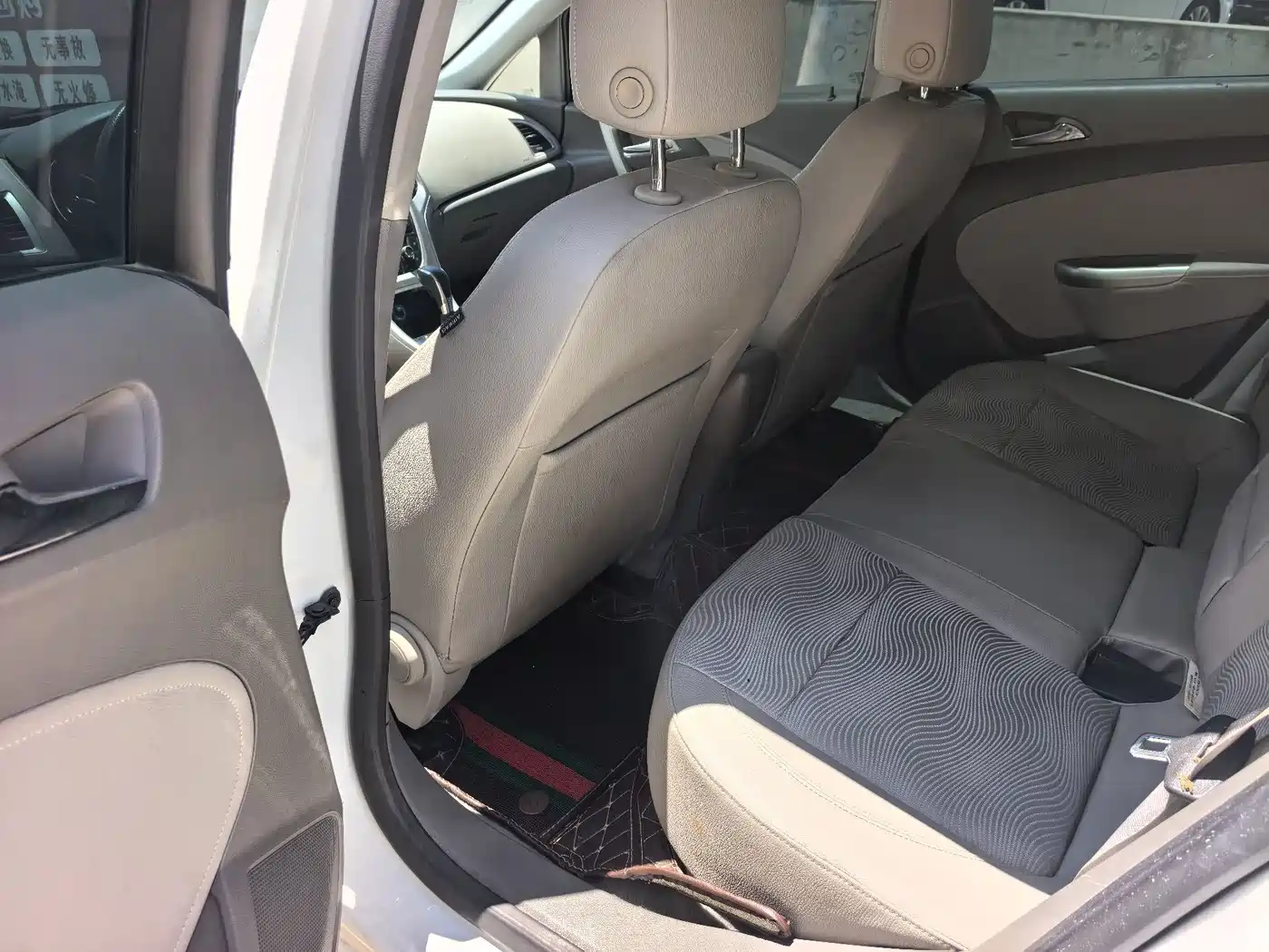 Buick Excelle 2012 2012 XT 1.6L Automatic Fashion Edition