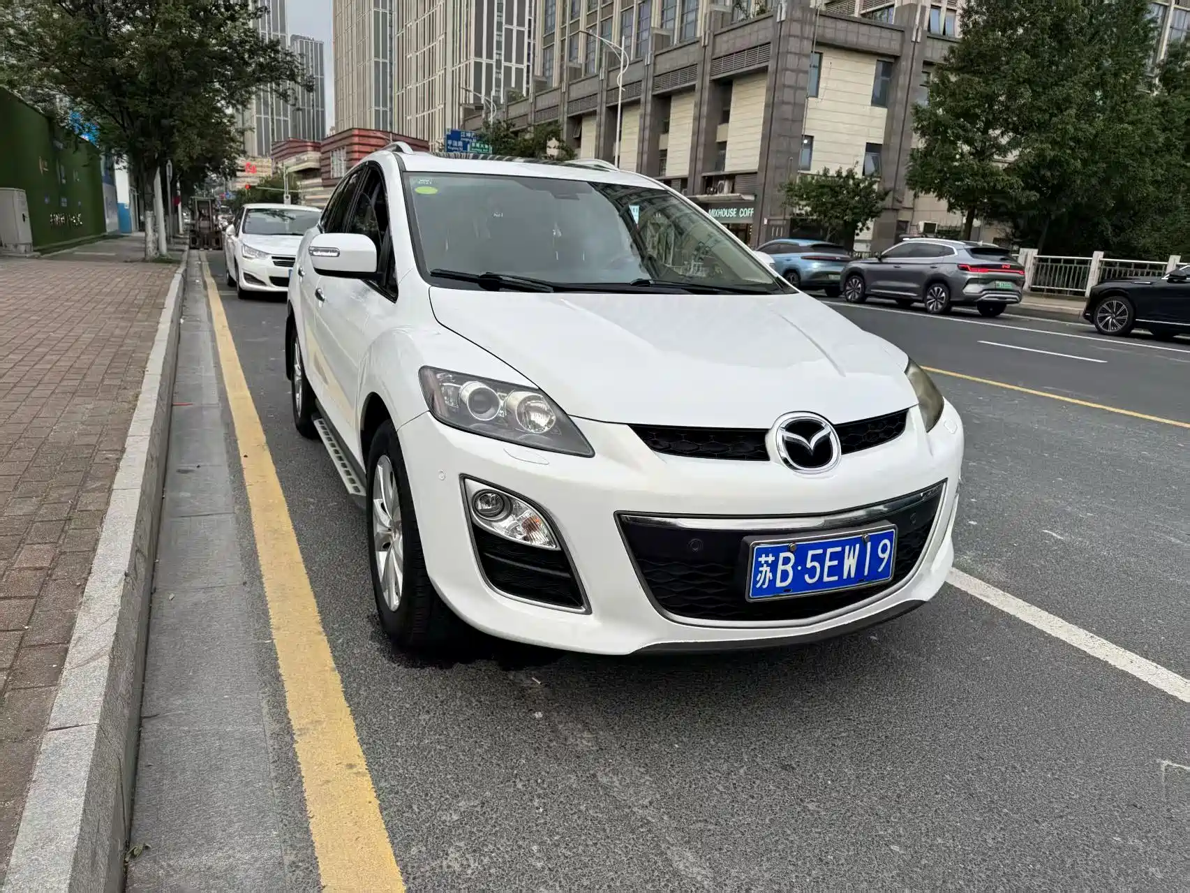 Фото 3 - Mazda CX-7